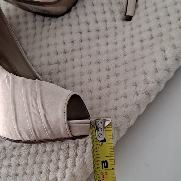 Champagne high heels - Picture 4 of 6